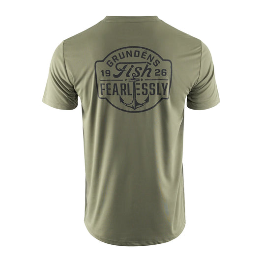 GRUNDENS FISH FEARLESSLY SS TECH TEE