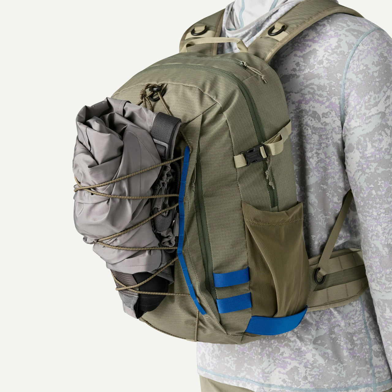 patagonia fairfield backpack 25l hands Men's | Arbor Linked Pack The Patagonia Black Hole Pack 25L is a burly daypack with just the right amount of space to haul your daily essentials Black Hole Pack 25L |
