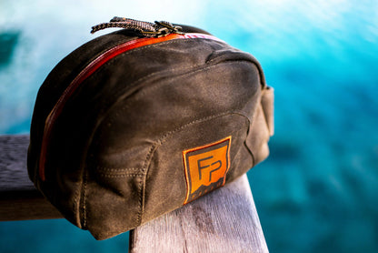 FISHPOND CABIN CREEK TOILETRY KIT