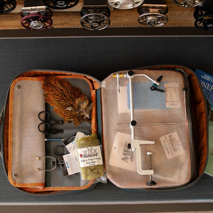 FISHPOND BACKWATER FLY TYING KIT
