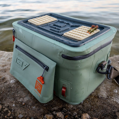 FISHPOND THUNDERHEAD SUBMERSIBLE POUCH